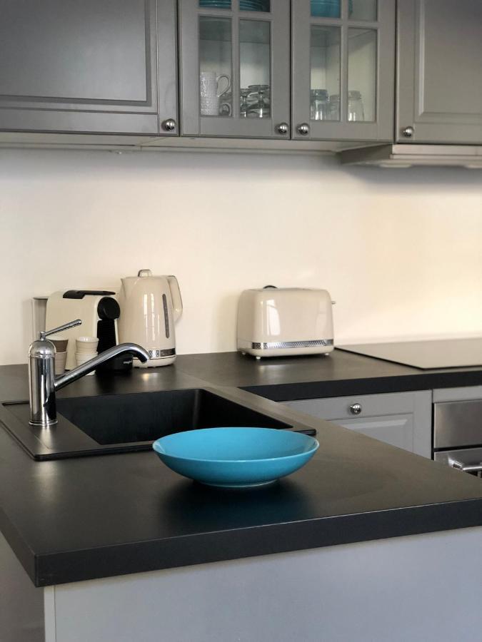 Charming And Modernly Designed 2 Bedroom - Old Town Antibes Esterno foto