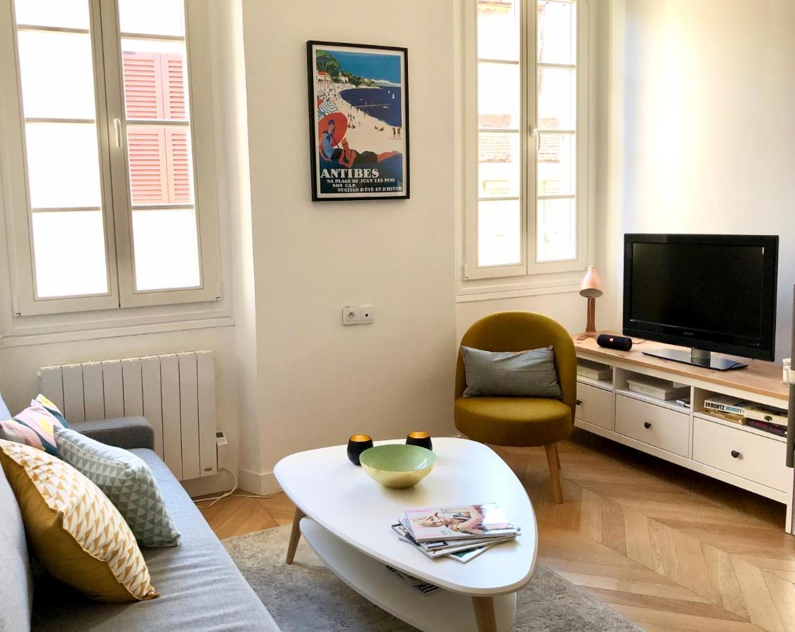 Charming And Modernly Designed 2 Bedroom - Old Town Antibes Esterno foto