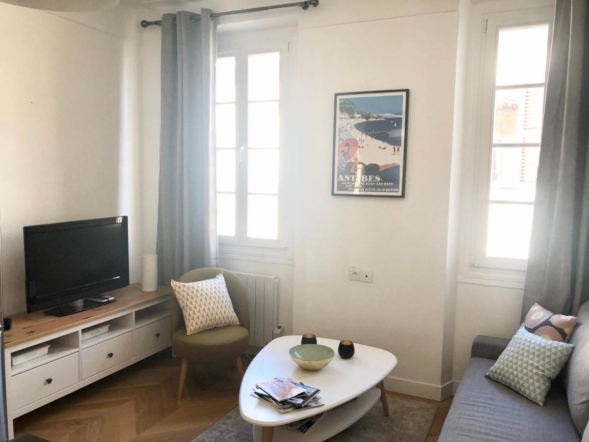 Charming And Modernly Designed 2 Bedroom - Old Town Antibes Esterno foto