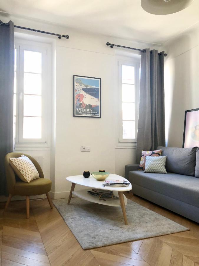 Charming And Modernly Designed 2 Bedroom - Old Town Antibes Esterno foto